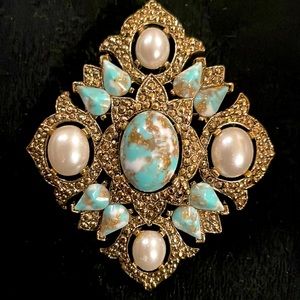 Sarah Coventry Robin’s egg pearl turquoise and golden brooch pin
